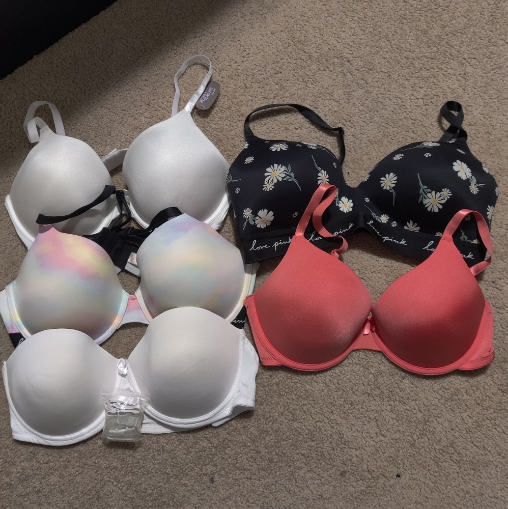 Bundle of 5 Bras!